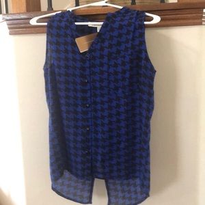 Houndstooth sleeveless blouse